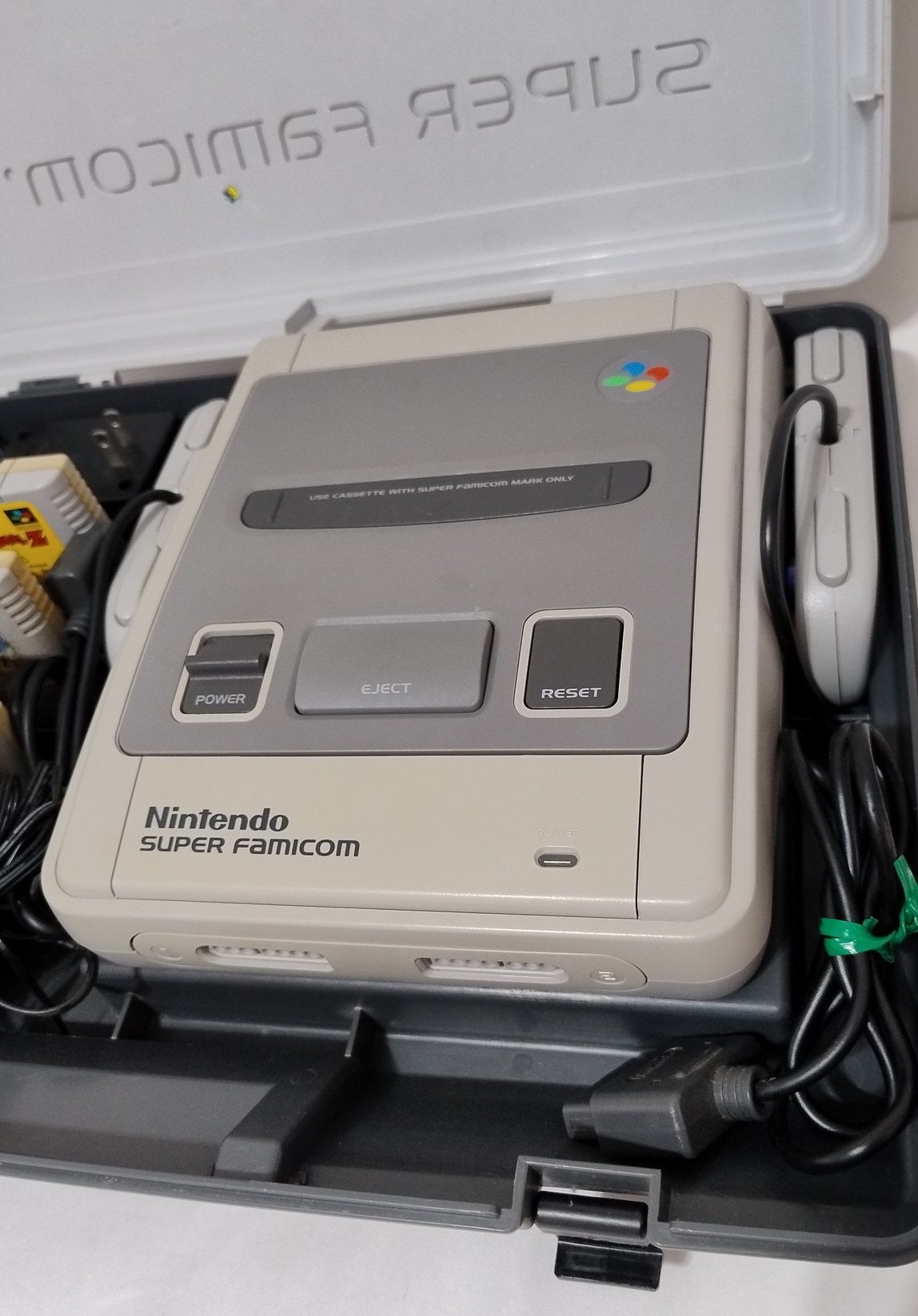 Super Famicon completo e original na Maleta Oficial - Imagem 2