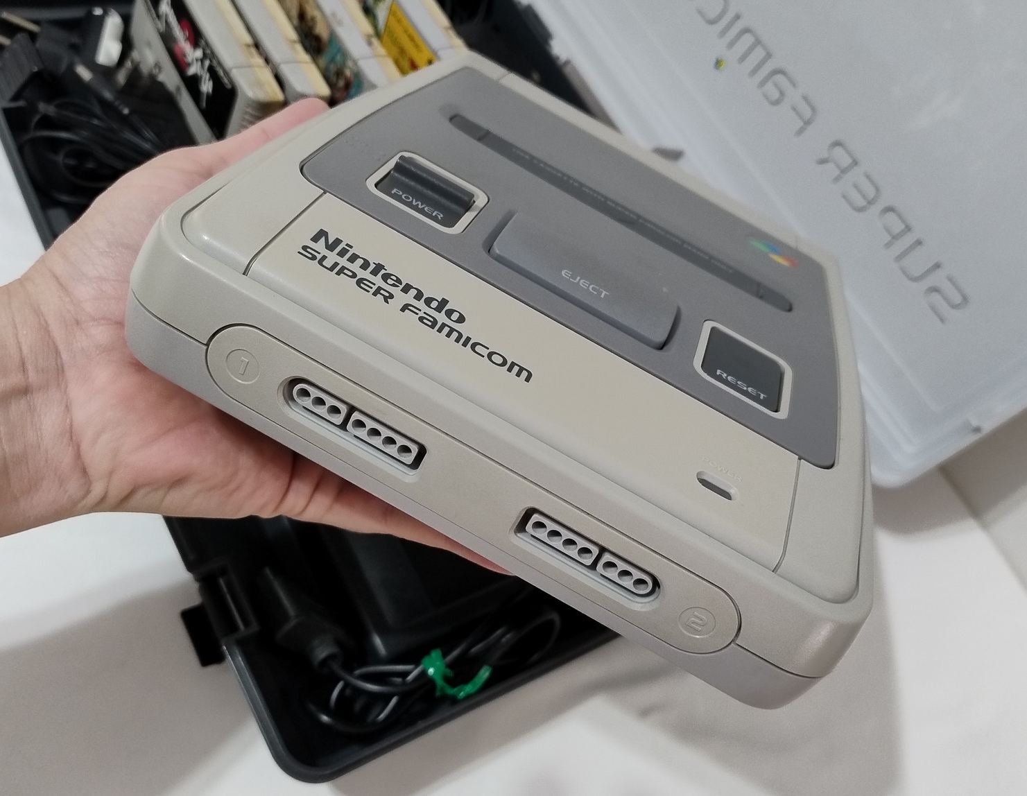 Super Famicon completo e original na Maleta Oficial - Imagem 4